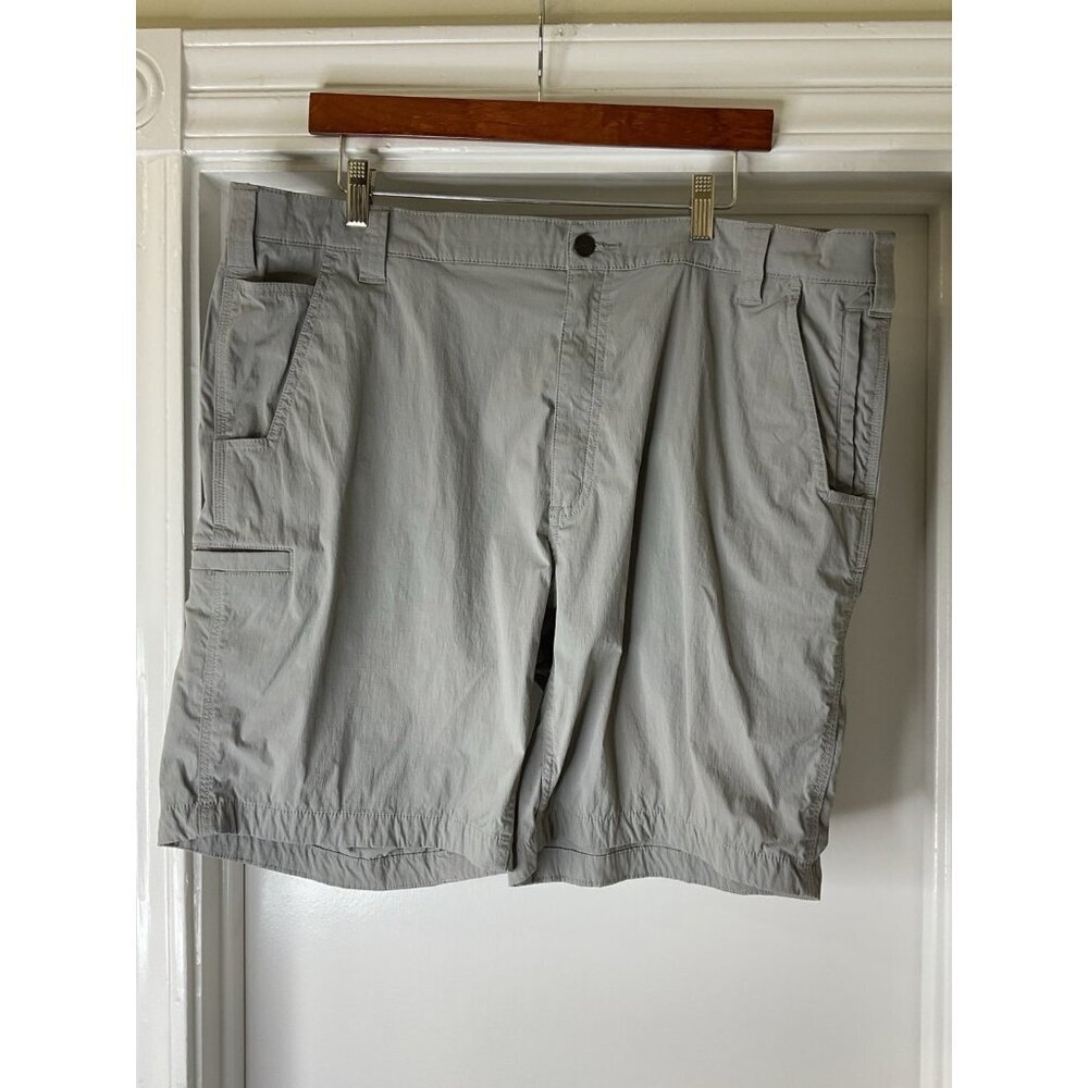 Carhartt Men’s Carpenter Shorts Khaki White Logo Work Wear Relaxed Fit